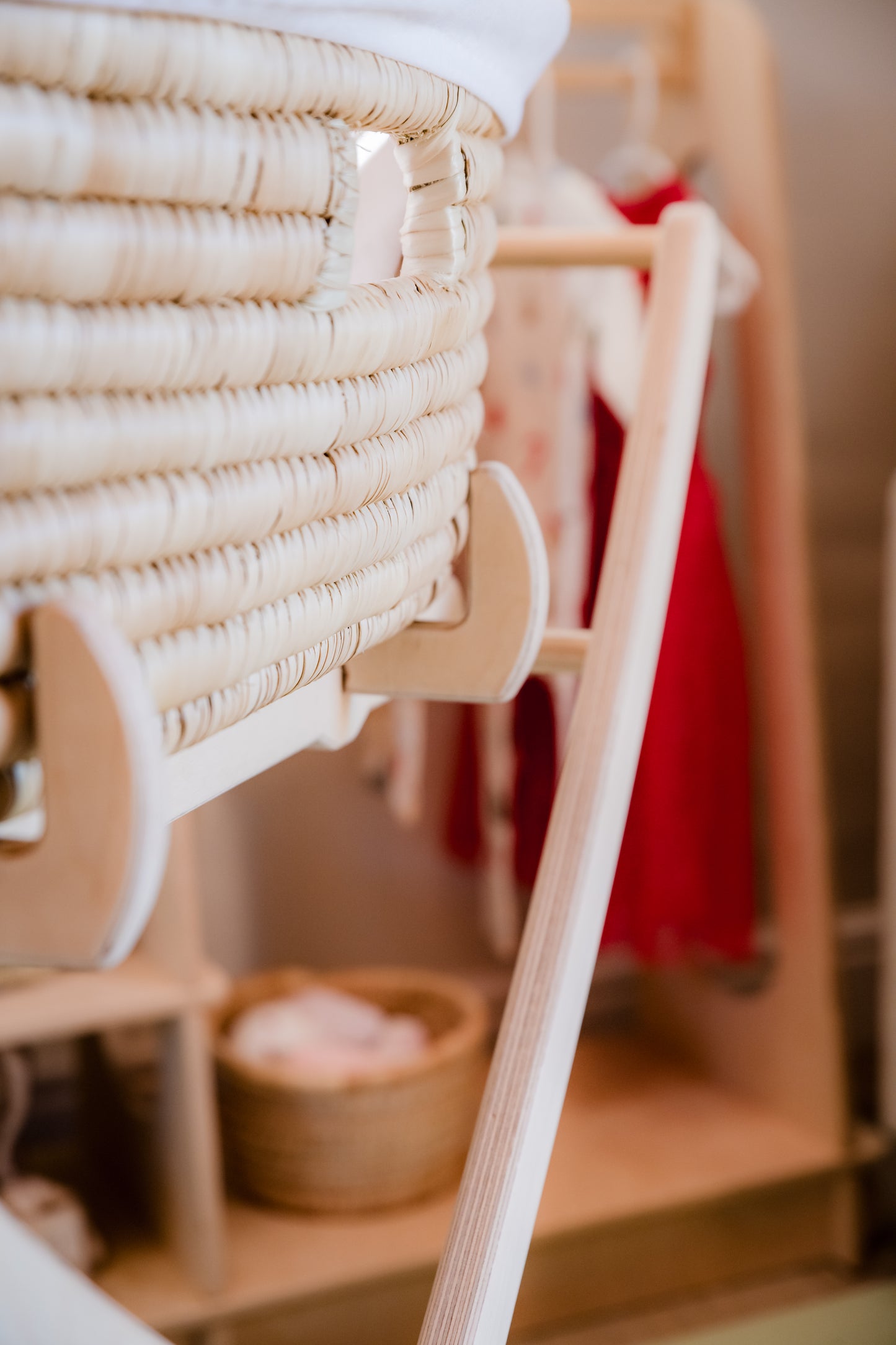 Birchwood Moses basket Stand with safety features (Curved or Straight lines)